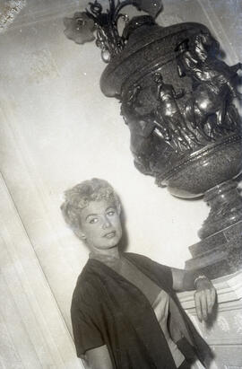Miss Argentina 1954, Ivana Olga Kislinger, em visita ao Palácio Piratini