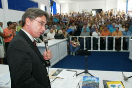 O governador Germano Rigotto compareceu ao encontro das polícias militar e civil, realizada na praia de Capão da Canoa. Autor: Nabor Goulart