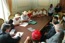 Imagem de Gabinete Germano Rigotto, dia 20/03/2003, horário 14:29. Autor: Nabor Goulart