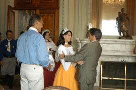 Entrega de convites para o XVI Rodeio Crioulo Nacional e XI Festa do Churrasco e Comida Campeira de Lagoa Vermelha ao governador Germano Rigotto. Autor: Paulo Dias