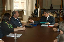 Governador Germano Rigotto em reunião com embaixador Jorge Werthein representante da Organização das Nações Unidas para a Educação, a Ciência e a Cultura no Brasil. Autor: Paulo Dias